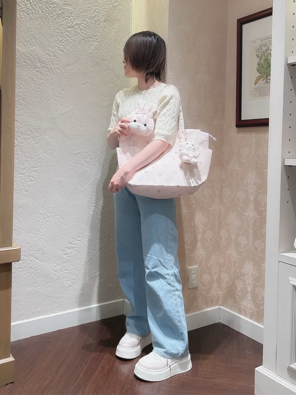 クリーミーうさぎフェイスポーチ/Maison de FLEUR（メゾン ド フルール