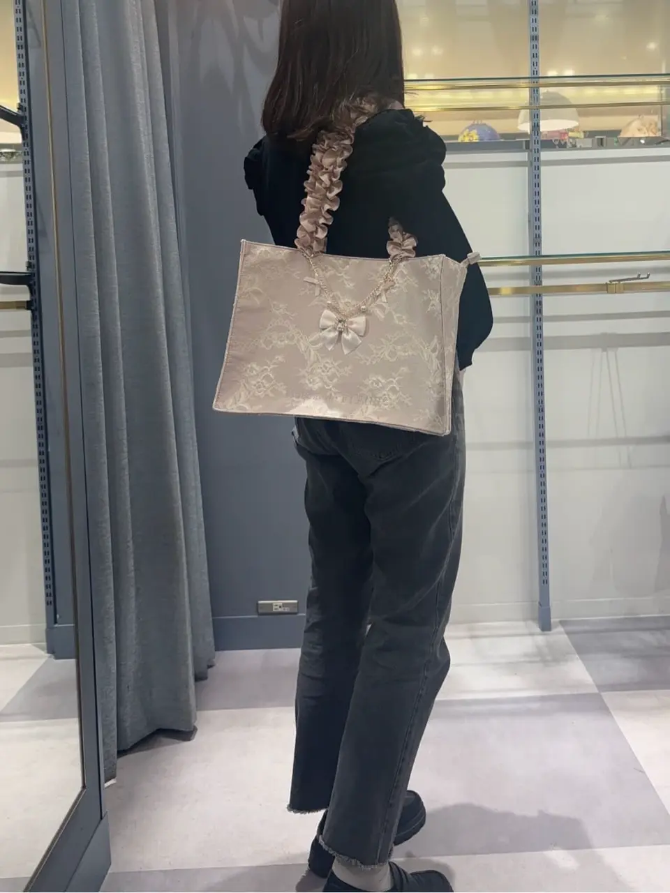 レースフリルハンドルスクエアトートMバッグ/Maison de FLEUR（メゾン