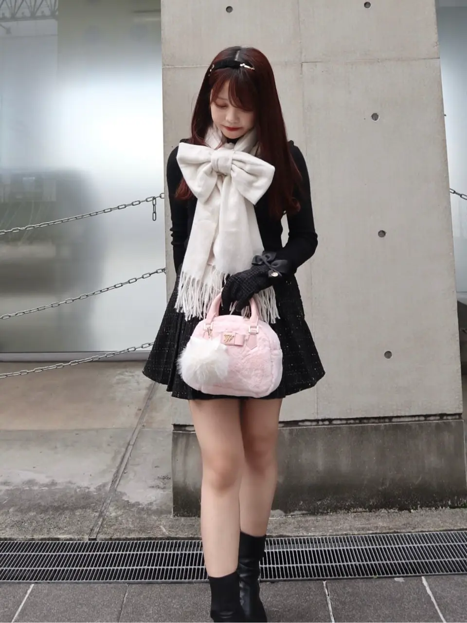 ベロアビジューカチューシャ/Maison de FLEUR（メゾン ド フルール）の