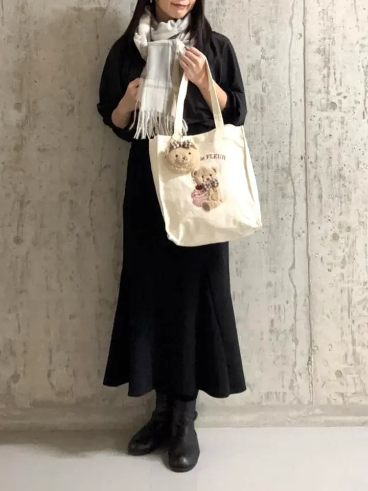 familiar ベア刺繍トートバッグ ベア刺繍スクエアトートバッグ/Maison de FLEUR（メゾン ド フルール