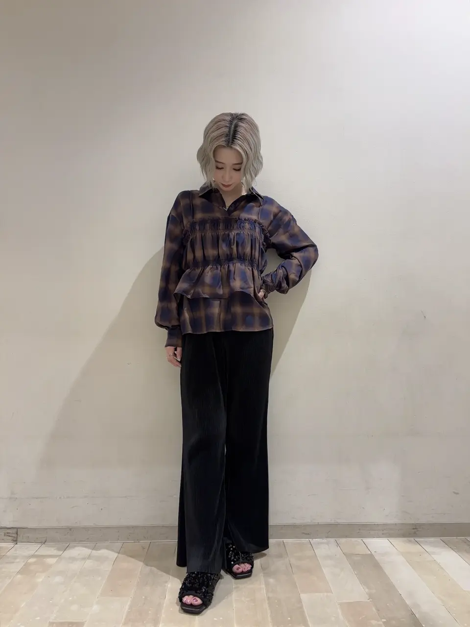 【25P/コーデを華やかに彩る★】CHANEL ブローチ デニム お洒落 シャネルのブローチコーデ：デニム編 – ブローチに恋して
