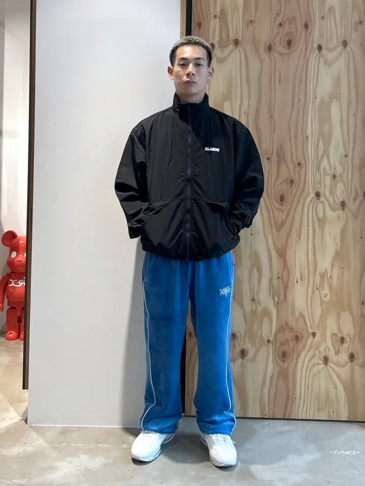 黄色　x-largeのみ XLARGE｜エクストララージのTシャツ/カットソー（イエロー/黄色