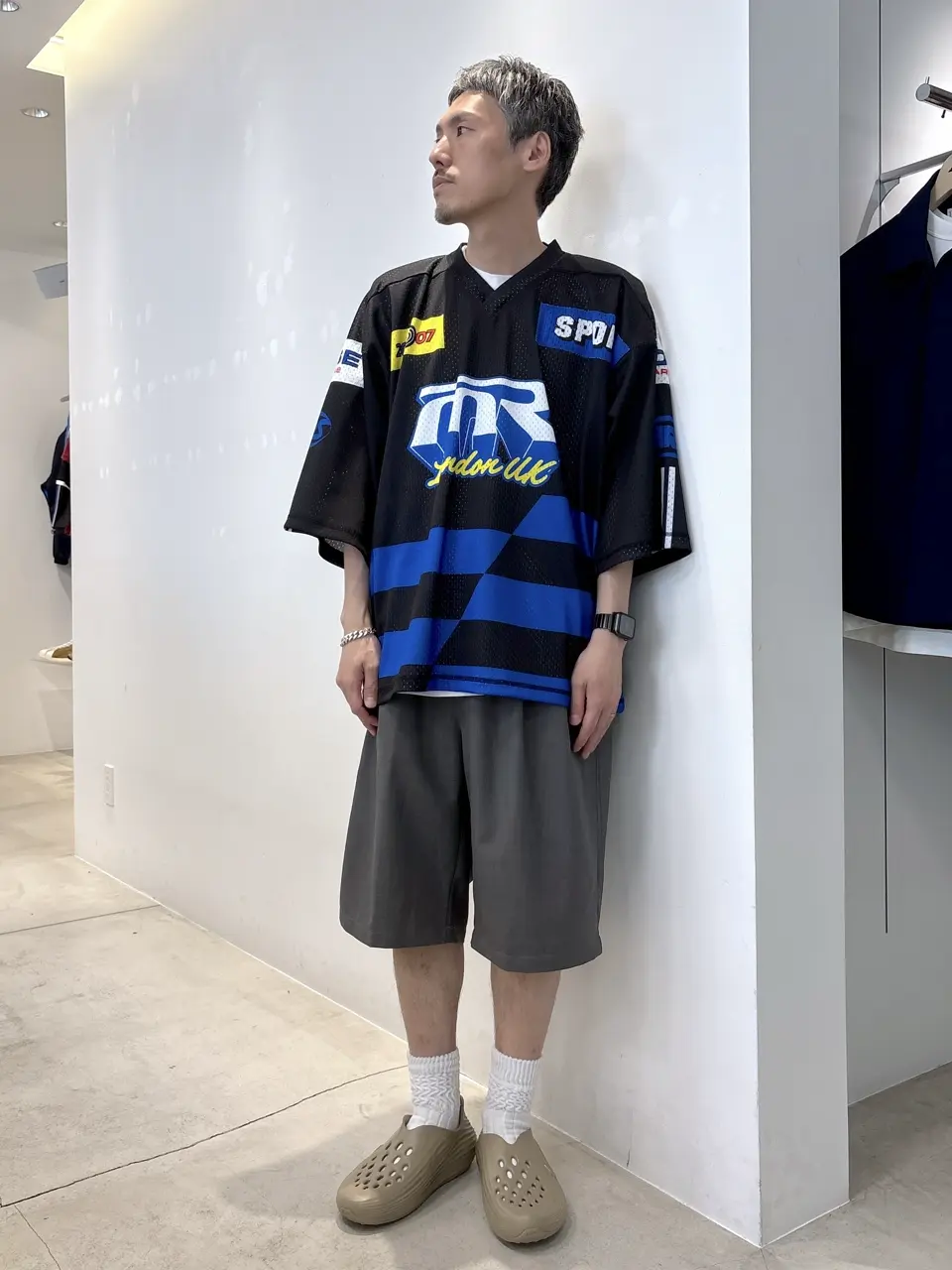 ★Martine Rose★ ブラック Football オーバーサイズ Tシャツ Martine Roseのブラック Football オーバーサイズ Tシャツがセール中