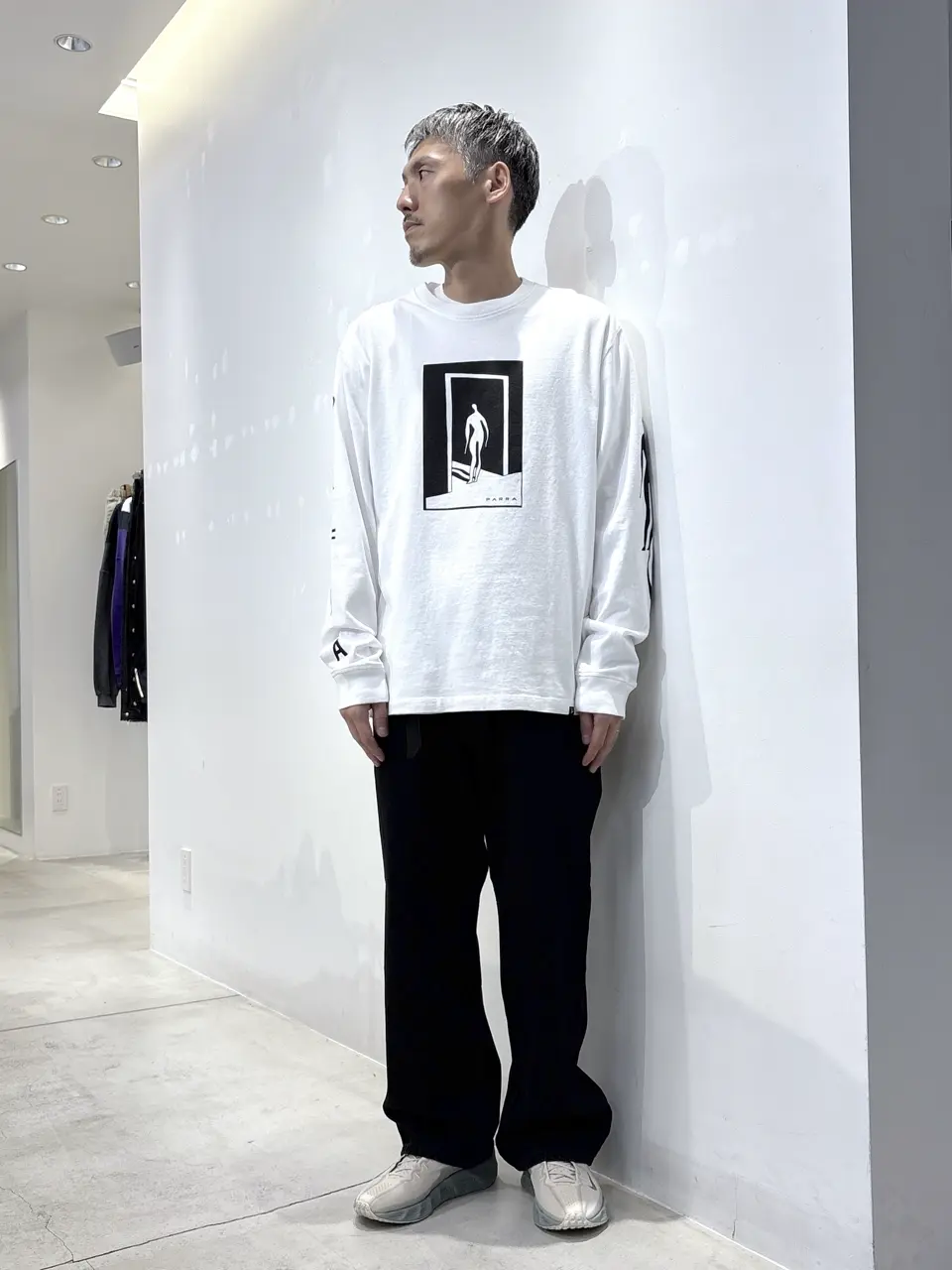 ヨッシー様 C6142 モノトーンTシャツコーデ ON THE TABLE_beige – World Wide Yokosawa