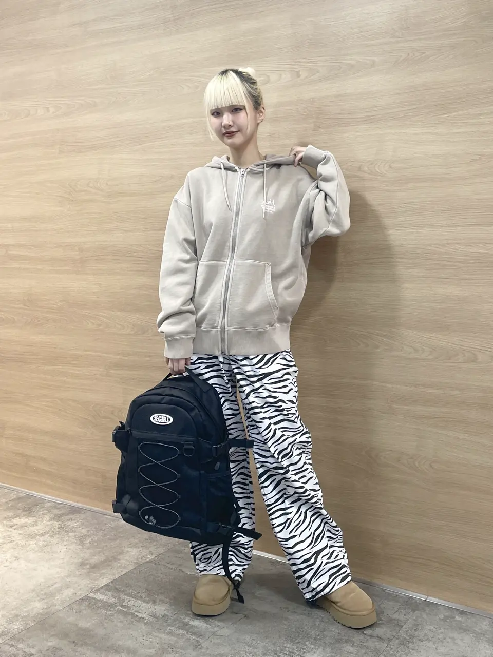 MESSAGE AND FACE FADED ZIP UP SWEAT HOODIE – calif（カリフ）公式サイト