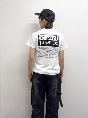 エンボス加工 CKロゴ クロスボディ ユニセックス BICOLOR BOX LOGO S/S TEE – calif(カリフ)公式サイト