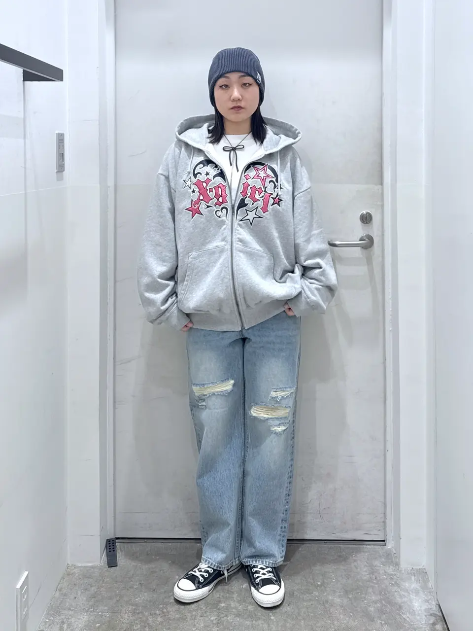 chimmy様②クロップドTシャツ×ルーズデニムコーデ chimmy様②クロップドTシャツ×ルーズデニムコーデ 大人気