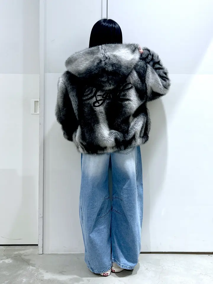 LOGO PATCHED FAUX FUR HOODED JACKET – calif（カリフ）公式サイト