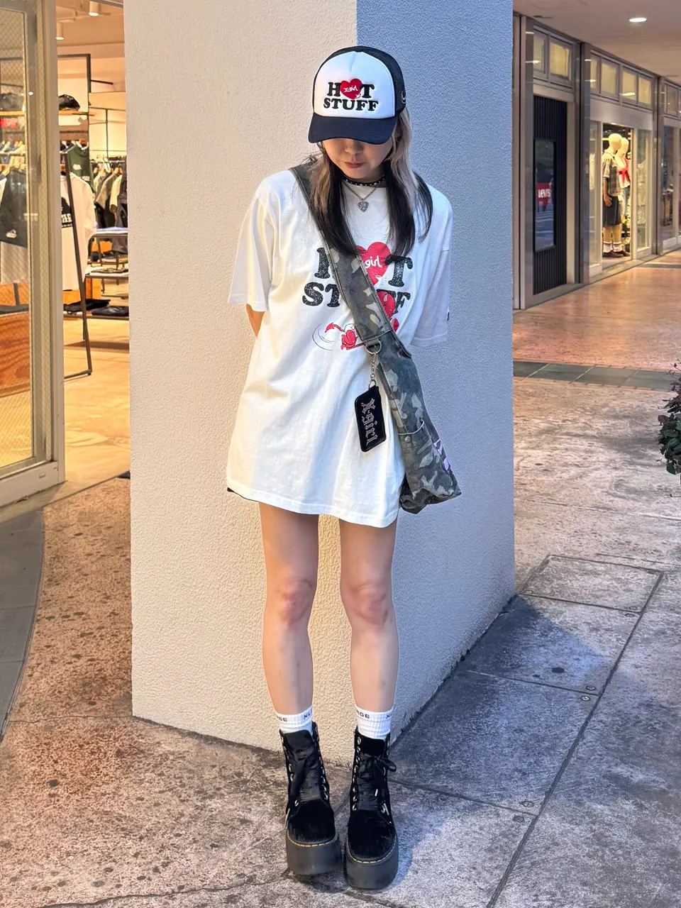 X-girl | HOT STUFF FADED S/S TEE – calif（カリフ）公式サイト