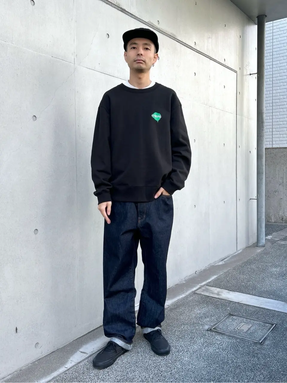 【Blue Mud Swamp」Filipe Casaca　著作直筆サイン入 SPRAY PAINT SWEATSHIRT SILAS – calif（カリフ）公式サイト