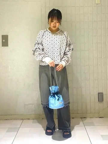 mag.by c/フラワーサーマルトップス – calif（カリフ）公式サイト