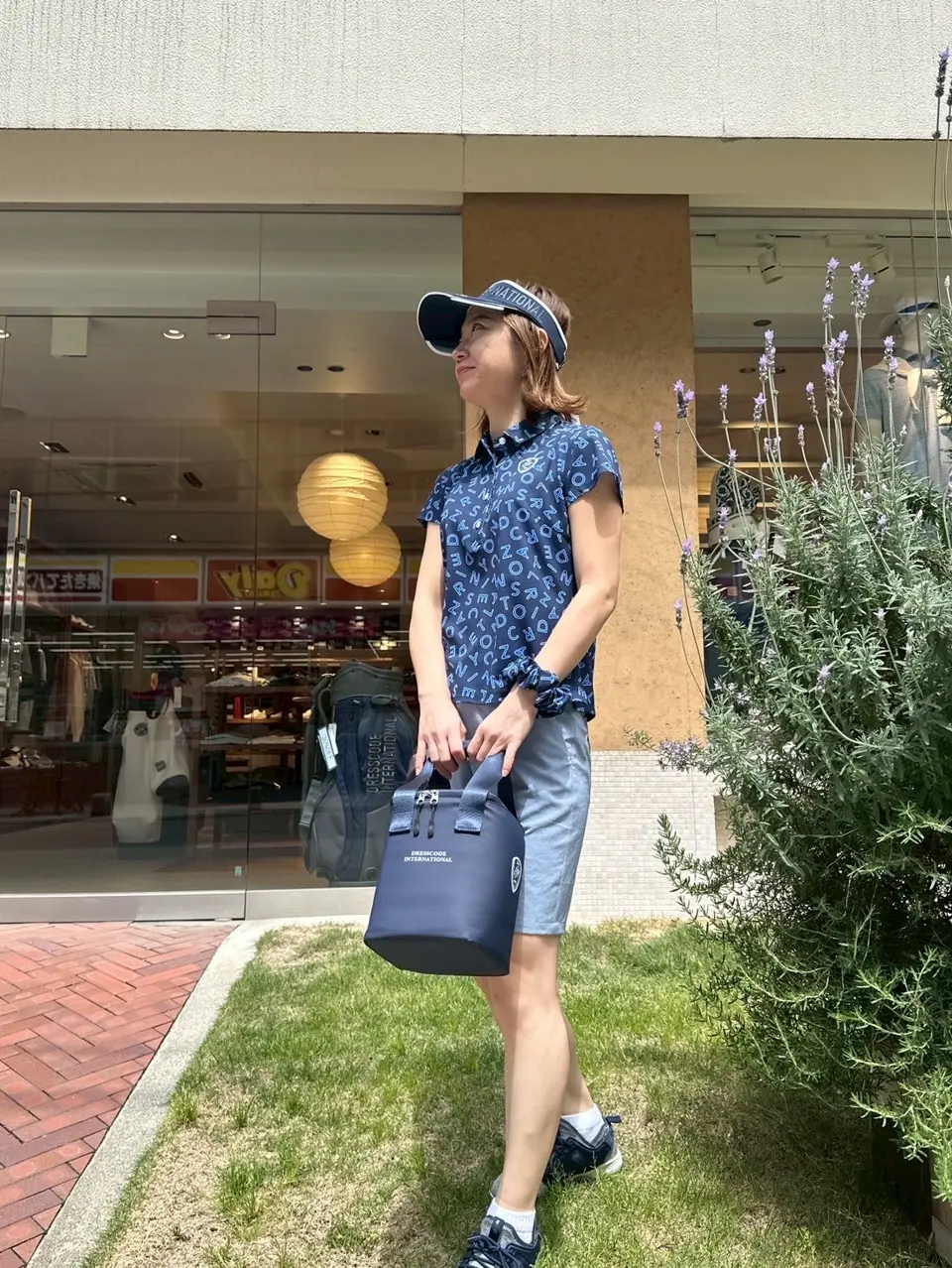 【関税込み】Oseree ブルー パイソン トラウザーズ 25SS】UNISEX サンシェードバイザー ネイビー 071452801