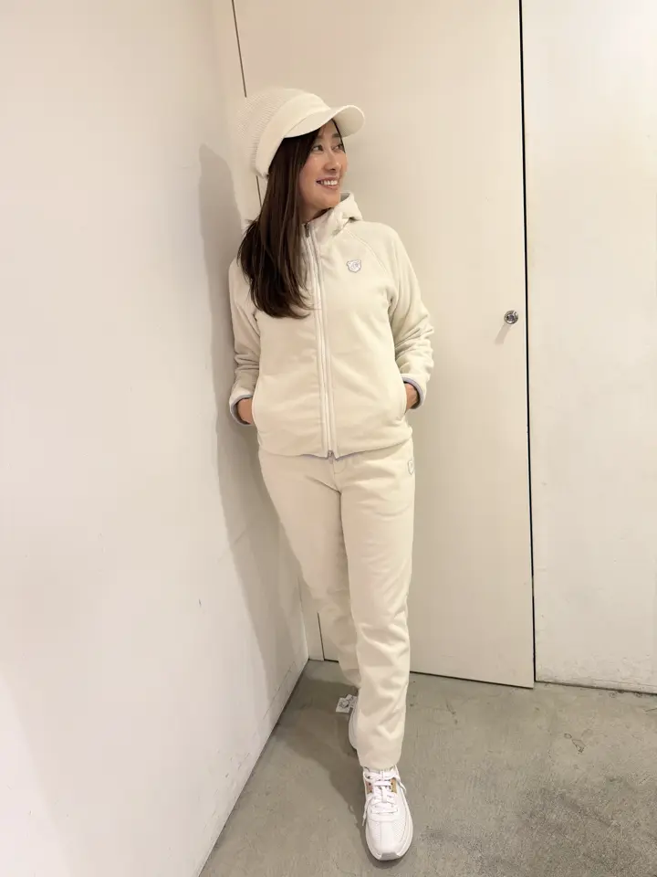 シロ WOMEN ブロックフリースラミネート ジップフーディー クリーム