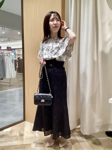 トゥエルブアジェンダ 12Twelve Agenda 花柄ジャガードラッフルスリーブブラウス （ブラック） SALE】花柄ジャガードラッフルスリーブブラウス - 12Twelve