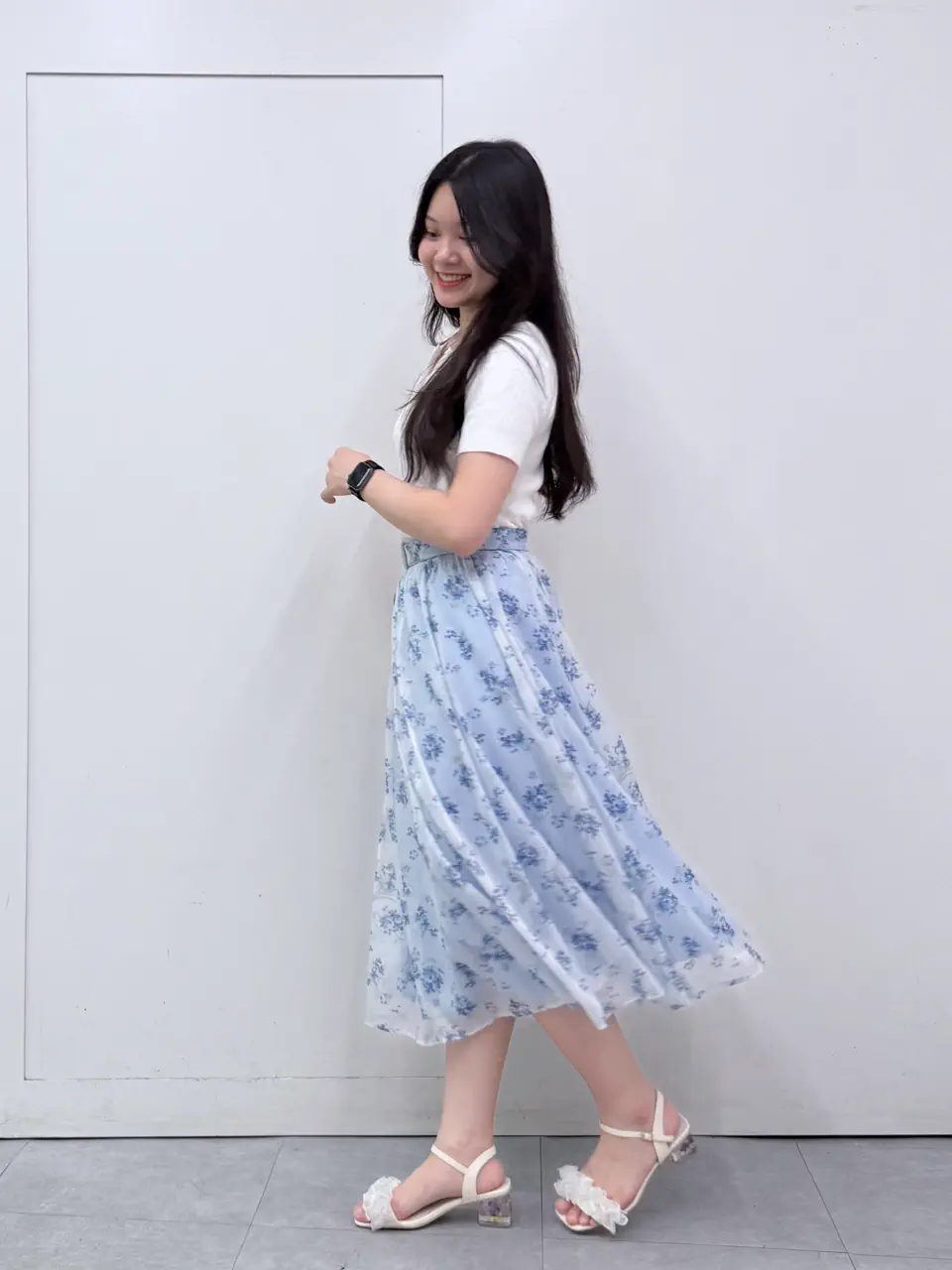 韓国女子FJ 水色 花柄 ノースリブシャツ スカート セットアップ 6/30/2026のagnesの投稿
