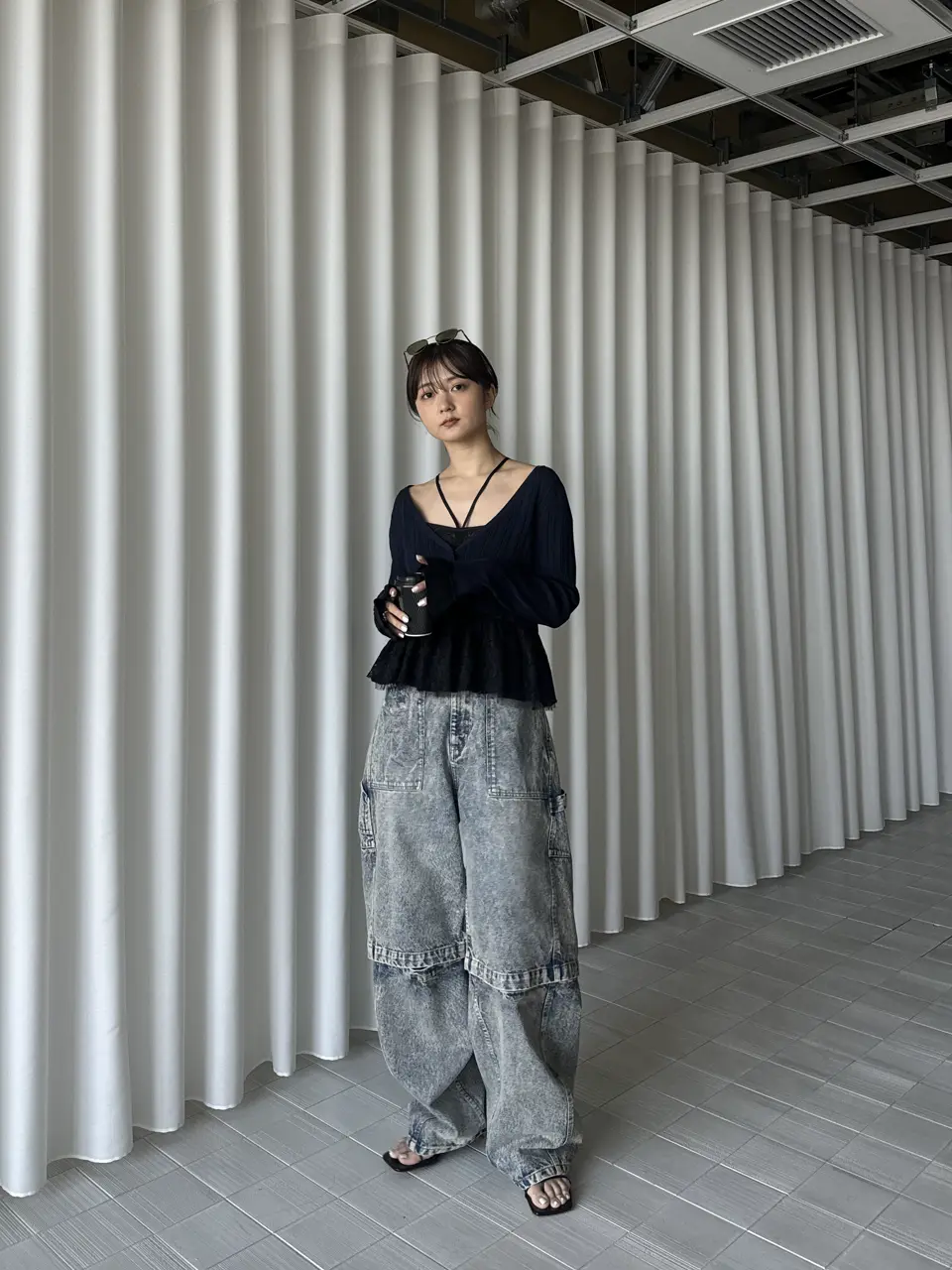 完売！アメリ。新品MEDI 2WAY REMOVE DENIM PANTS25 MEDI 2WAY REMOVE DENIM PANTS