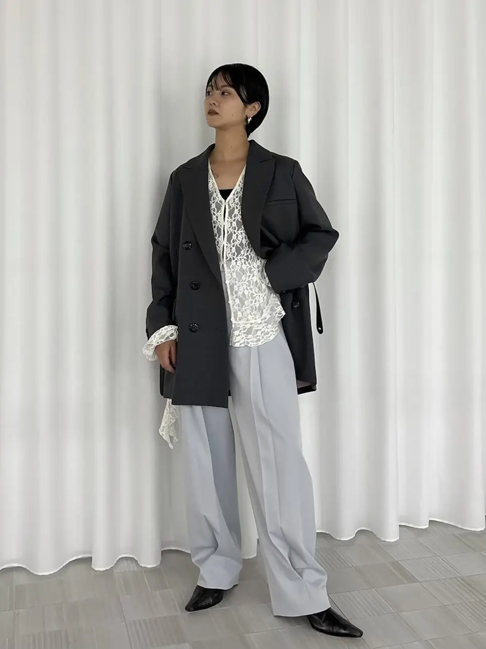 UND 2WAY CUT LACE FRILL TOP