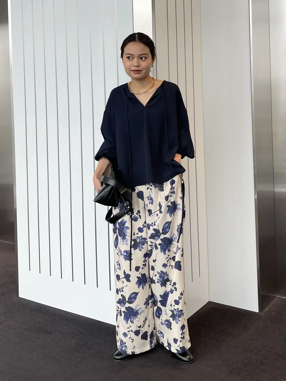 GRAINY FLOWER STRAIGHT PANTS