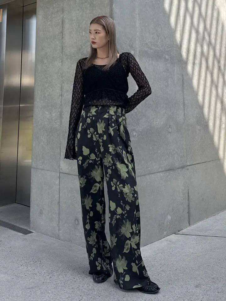 GRAINY FLOWER STRAIGHT PANTS