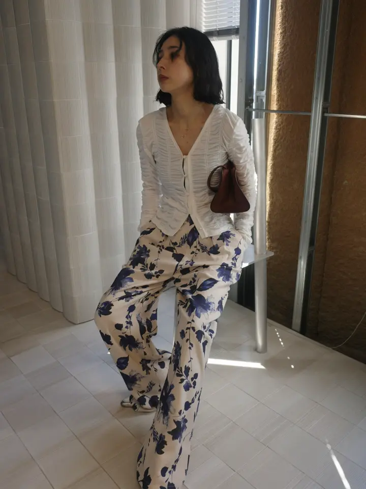 AmeriVINTAGE GRAINY FLOWER STRAIGHTパンツ GRAINY FLOWER STRAIGHT PANTS