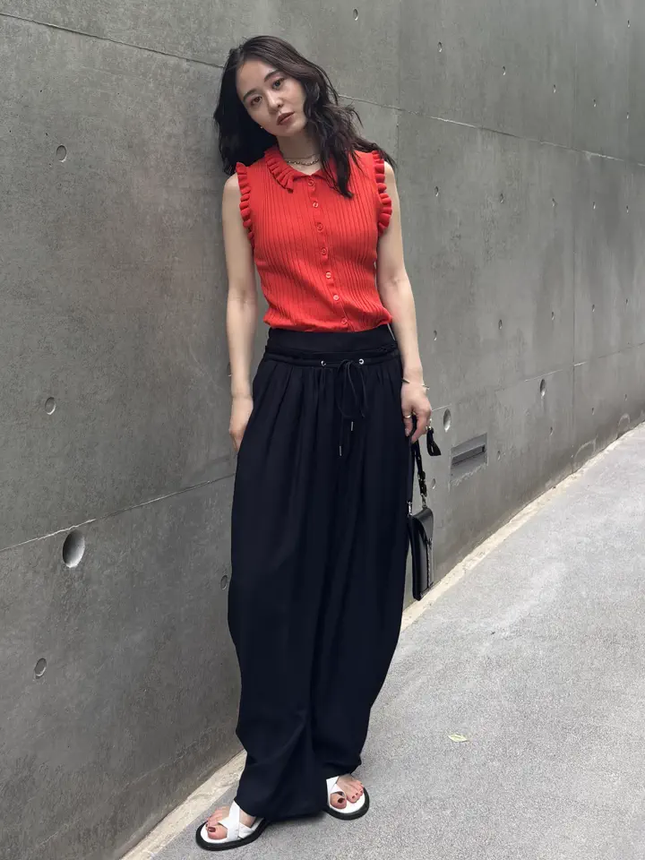 COMPACT FRILL COLLAR KNIT