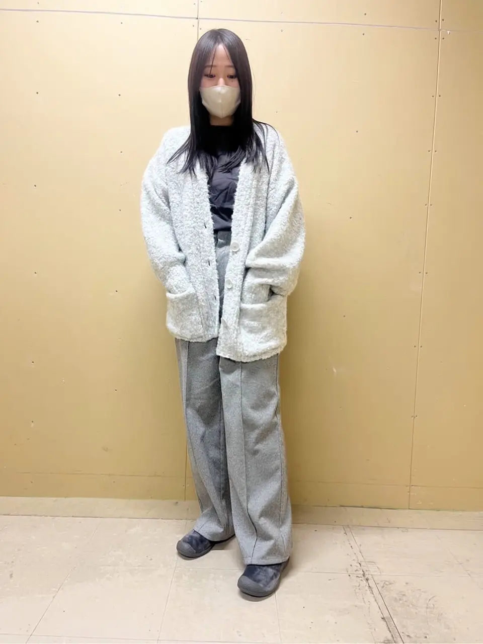 エミ emmi emmi atelier ブークレーニットカーディガン