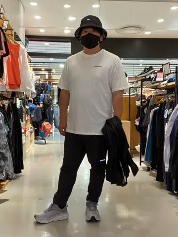 がまんさま専用　パタゴニア　フーディニ　M 黒 Patagonia フーディニ」の人気商品一覧 | 安い商品を通販サイト