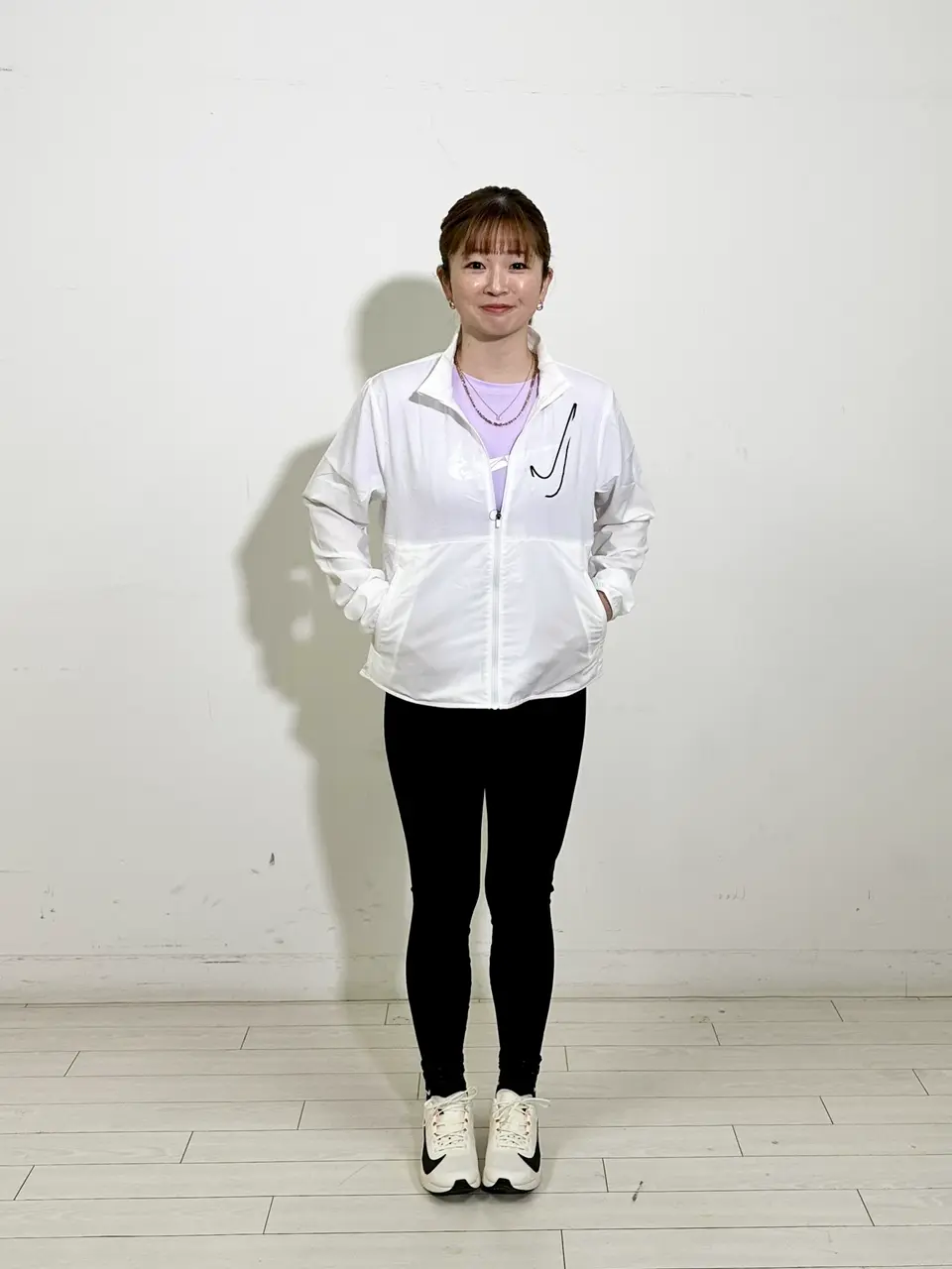 激レア！　Nike ランニングジャケット ホワイト ナイキ(NIKE)スウィフト UV ランニングジャケット FB7481-100