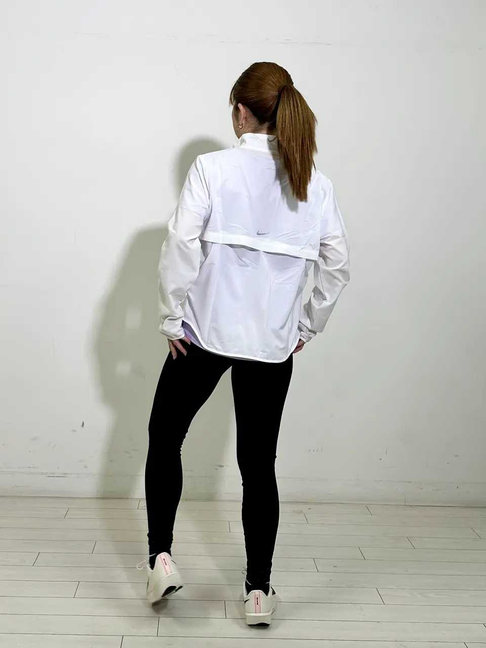 白のポリエステルルームウェアセット 526613_233636_4_960_20250117_2