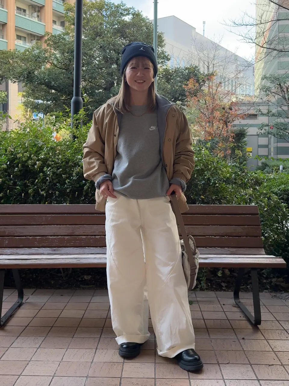 ジャケット nike ナイキ クラブ フューチュラジャケット コーデ シンプルさと機能性を両立 NIKEの新作アウター 普段使いにぴったりなNIKEの フューチュラ ジャケット でシンプルながらも洗練されたスタイルを楽しもう 軽量で少し伸縮性のあるウーブン素材を採用し リラックスフィットがどんな動きにも対応 カジュアルな