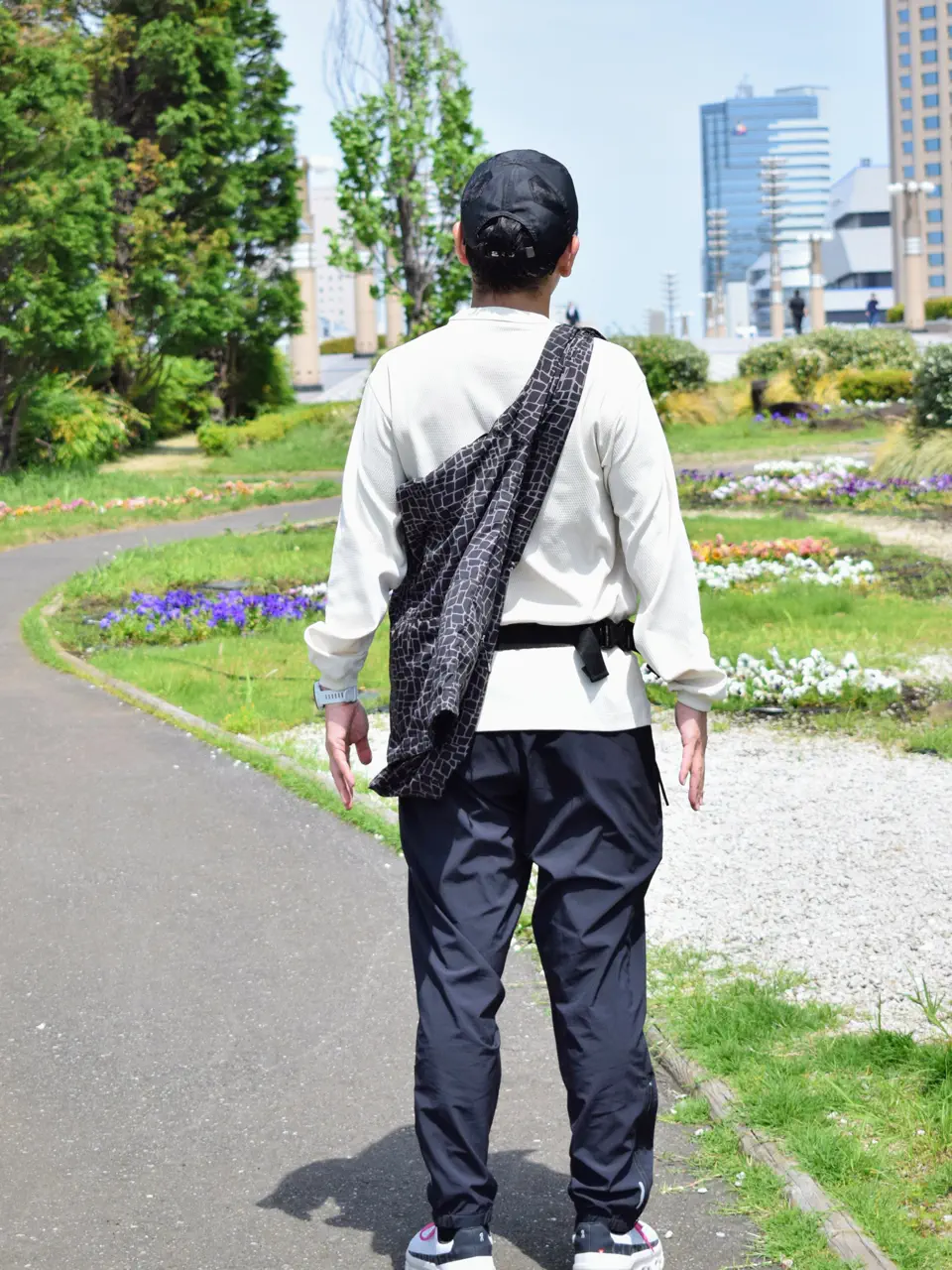 LOOK 10 - 2