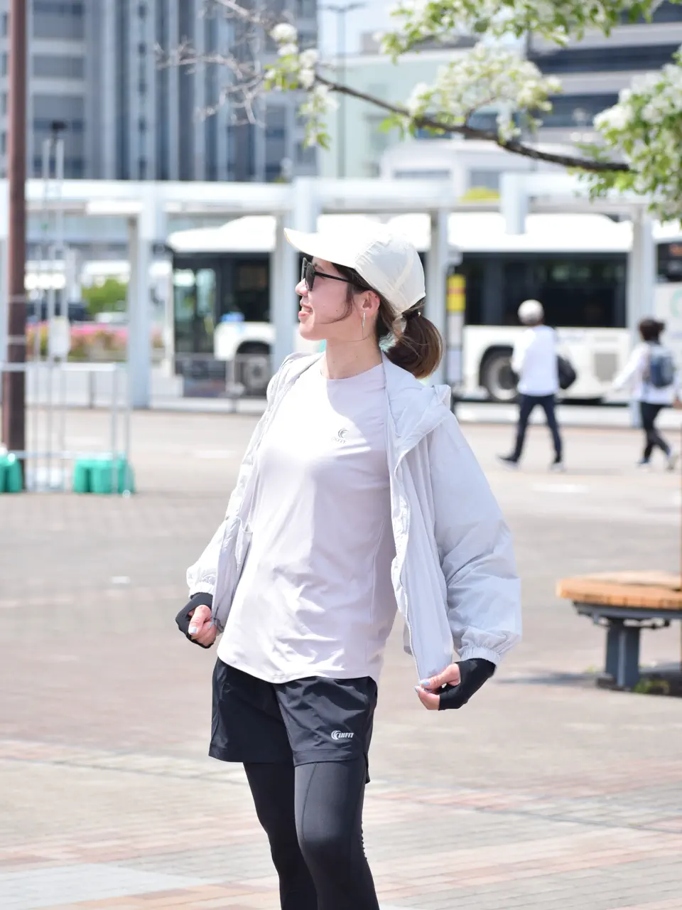 LOOK 05 - 2