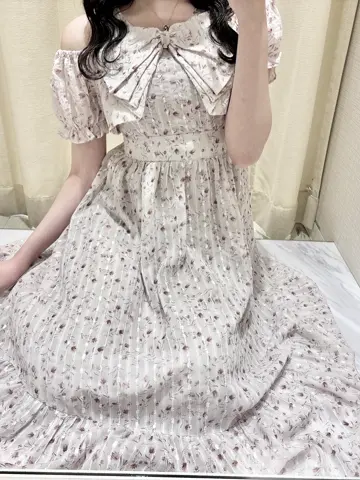 新品未使用　evelyn リボンオフショルロングOP オフホワイト リボンオフショルロングOP｜evelyn（エブリン）公式通販サイト