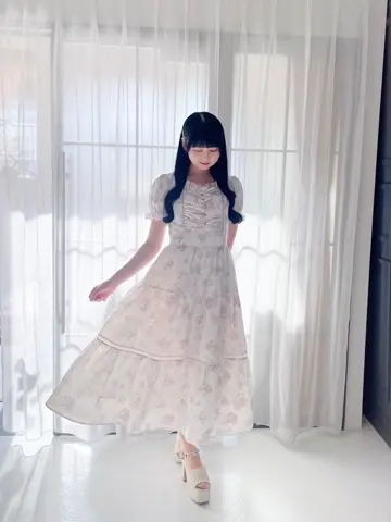 キャサリン妃愛用!♪【HOBBS】高級感◇可憐フローラルワンピース 882018_215102_1_t_360_20250603