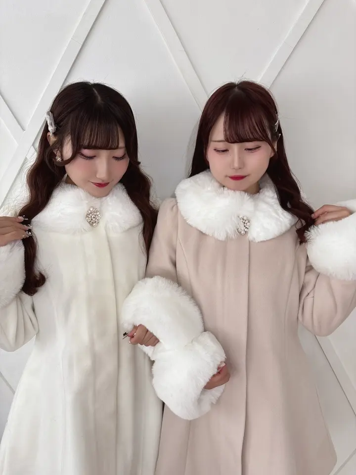 evelyn エブリン　ビジューコート　S ホワイト　2023 evelyn エブリン ビジューコート S ホワイト 2023 evelyn