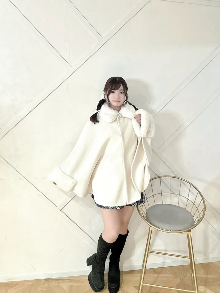 ビジューポンチョコート｜evelyn（エブリン）公式通販サイト