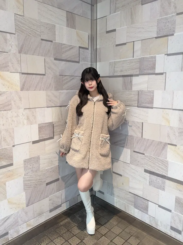 使用済❤︎evelyn ユルリボンコート ベージュ リボンボアコート｜evelyn（エブリン）公式通販サイト