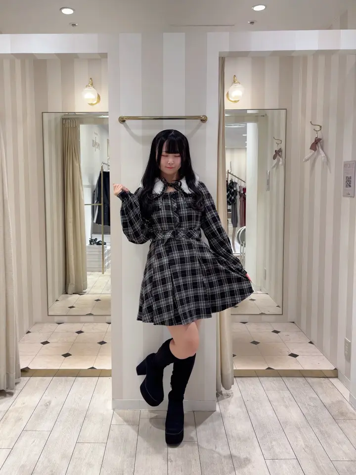 ファー襟付きチェックミニワンピース｜evelyn（エブリン）公式通販サイト