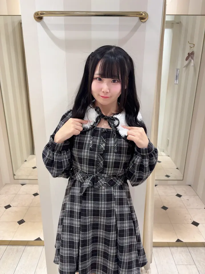 ファー襟付きチェックミニワンピース｜evelyn（エブリン）公式通販サイト