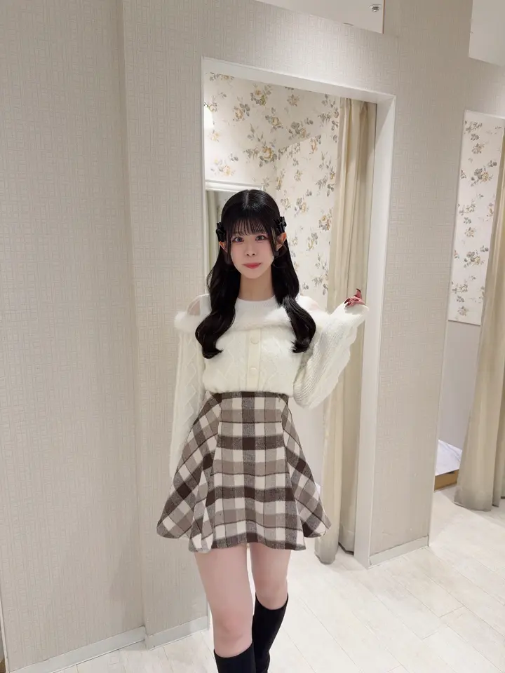 ファーオフショルシャギーニット｜evelyn（エブリン）公式通販サイト