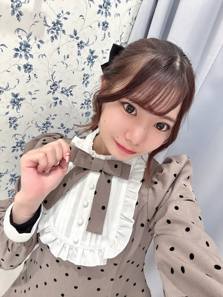 evelyn プリーツティアードミニOP ワンピース 茶色 ブラウン 12/7/2025のyuiの投稿