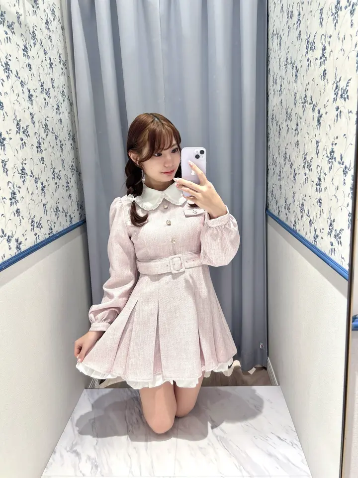 evelyn デコルテリボンOP ブラック 新春セール】ビッグリボン付デコルテオープンパフトップス