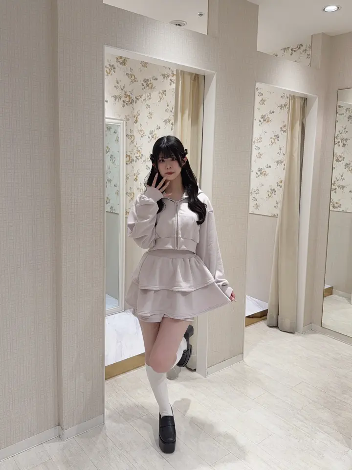 ロゴビジュースウェットセット｜evelyn（エブリン）公式通販サイト