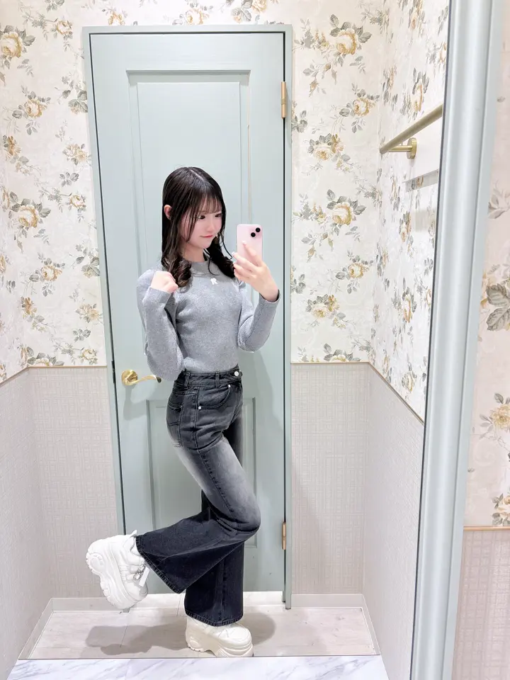 Hem Flare Fit Denim Pants｜evelyn（エブリン）公式通販サイト