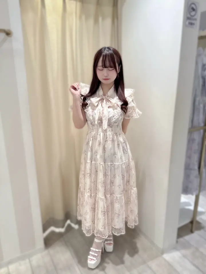 花柄レースロングワンピース｜evelyn（エブリン）公式通販サイト