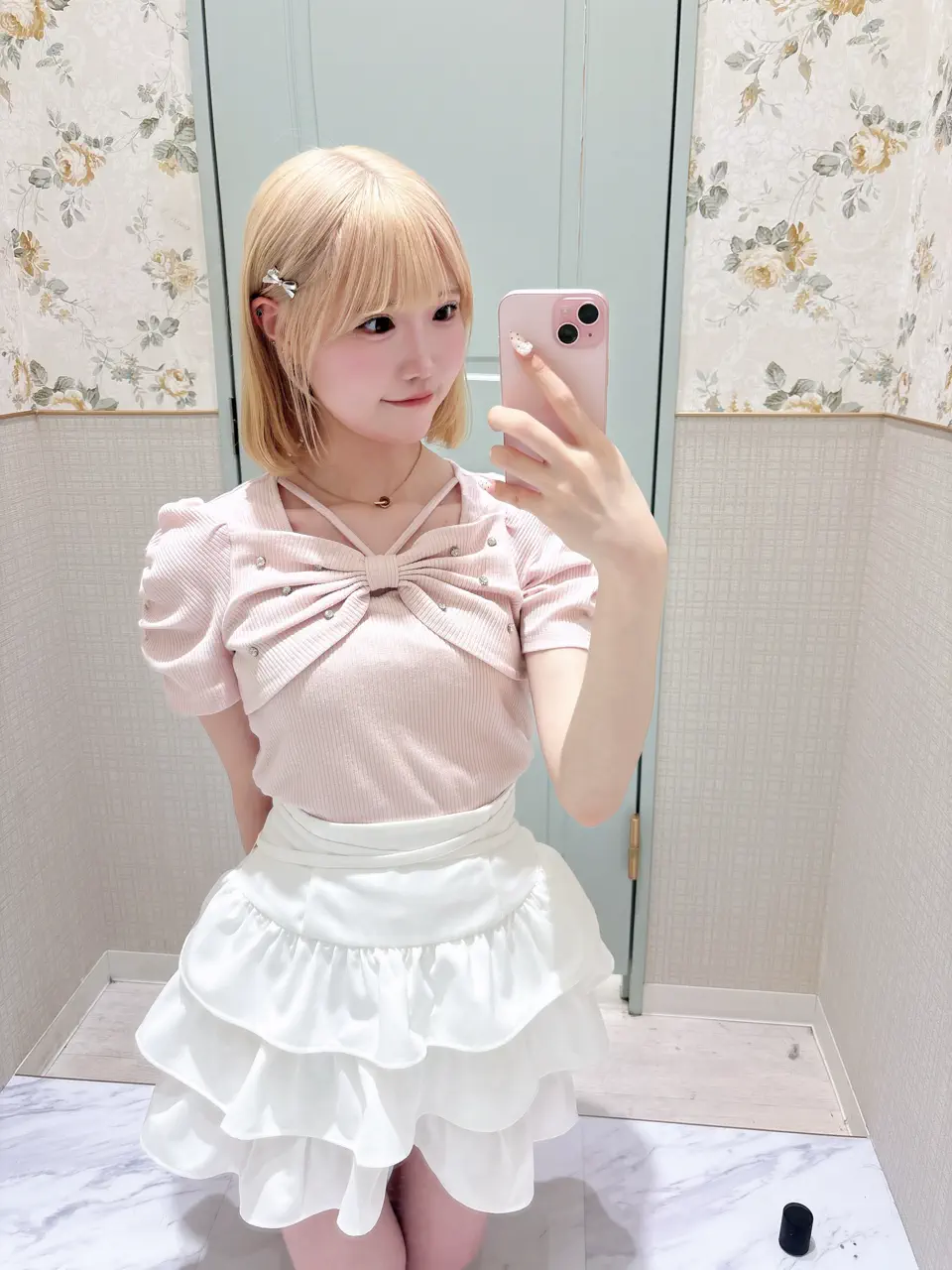 ビジューリボンリブトップス｜evelyn（エブリン）公式通販サイト evelyn ビジューリボンリブトップス アイスグレイ