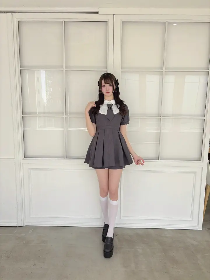 ネクタイ付きタックプリーツワンピース｜evelyn（エブリン）公式通販サイト