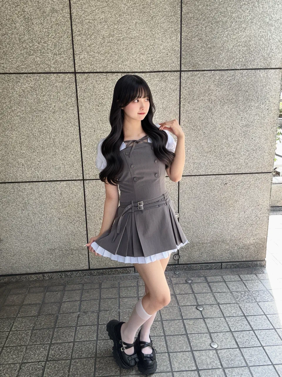 ダブルベルトプリーツミニワンピース｜Rilly emulie （リリーエミュリ