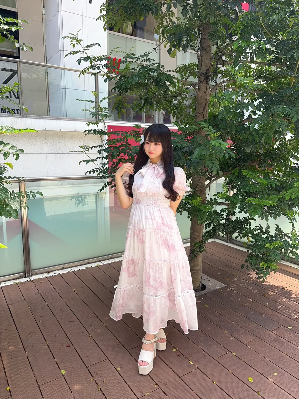 チョーカーリボン花柄ワンピース｜evelyn（エブリン）公式通販サイト