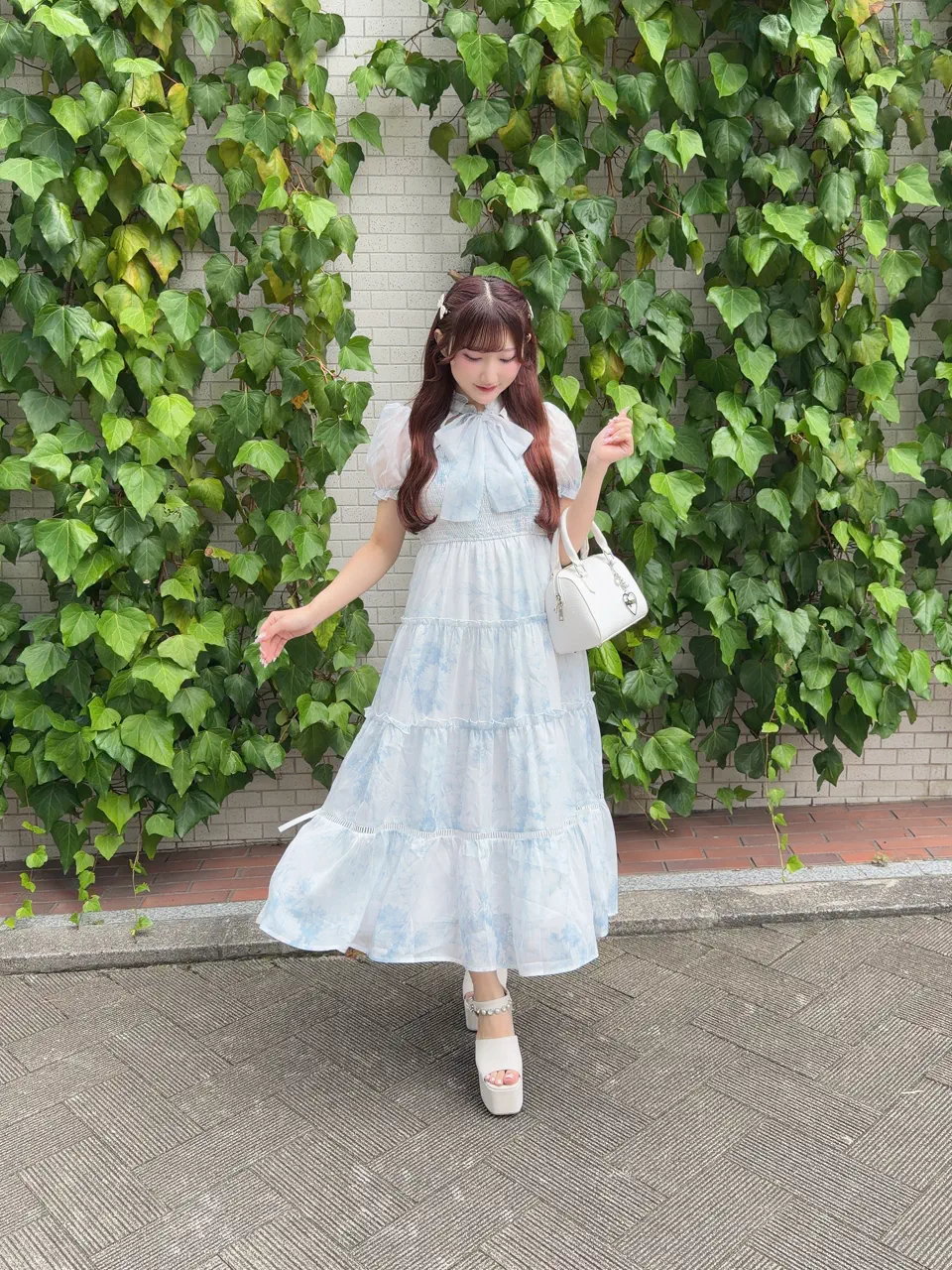 チョーカーリボン花柄ワンピース｜evelyn（エブリン）公式通販サイト